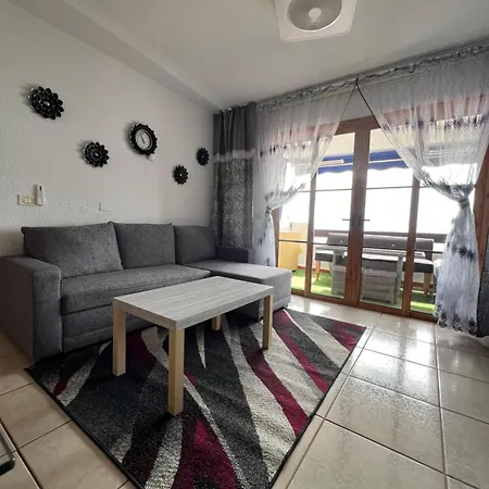 Vlasta Port Royal Cristianos Apartment