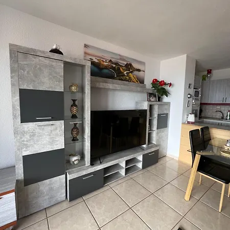 Vlasta Port Royal Cristianos Apartment